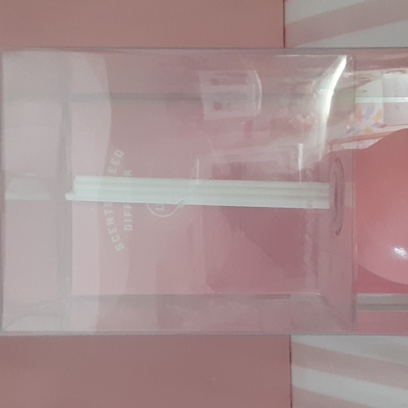 DW Home Strawberry Limeade Scented Reed Diffuser - Picture 2 of 4